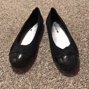American Eagle Black Ballerina Flats